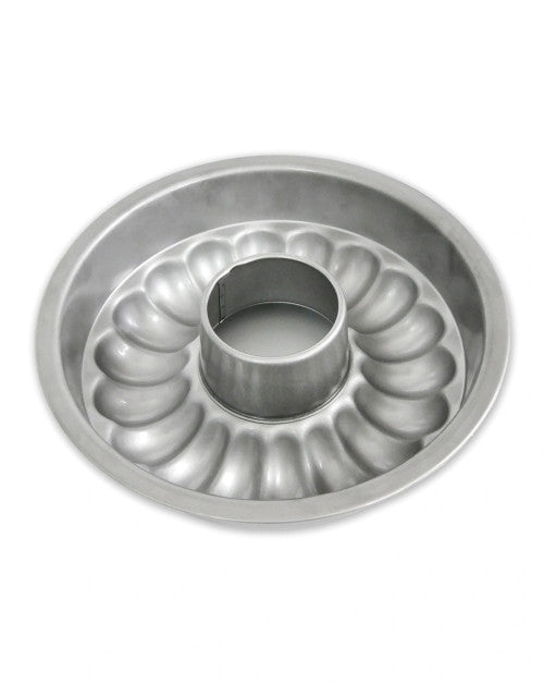 USA Pan Wavy Tube Cake Pan