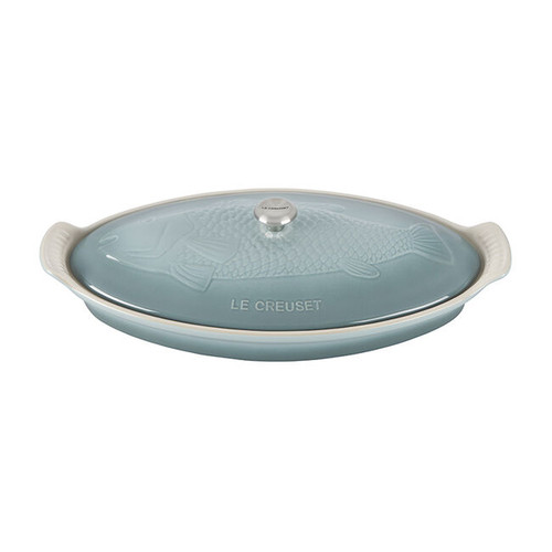 Le Creuset 1.75 Quart Fish Baker - Sea Salt with Stainless Steel Knob