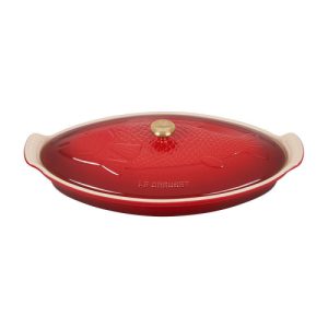 Le Creuset 1.75 Quart Fish Baker - Cerise with Gold Knob